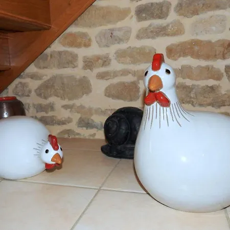 De Caractere Avec Jardin, Terrasse, Et Equipements Pour Enfants A - Fr-1-611-31
