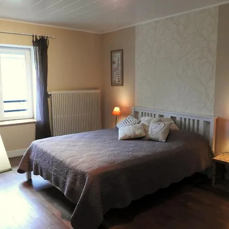 Holiday home De Caractere Avec Jardin, Terrasse, Et Equipements Pour Enfants A - Fr-1-611-31 *