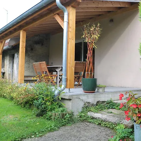 De Caractere Avec Jardin, Terrasse, Et Equipements Pour Enfants A - Fr-1-611-31 *